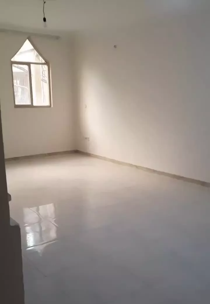 واحد ۱۰۰ متری اجاره