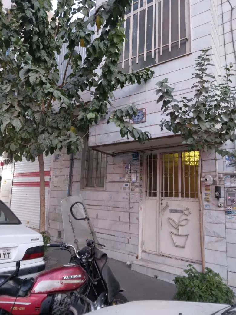 فروش منزل مسکونی همراه مغازه تجاری شهرک رضویه