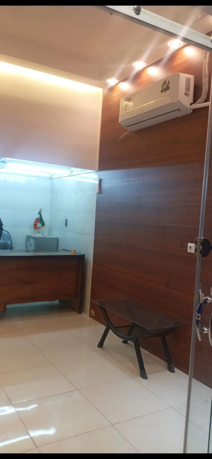 مغازه ۱۷ متری شهرک سیمرغ خ استاد شهریار