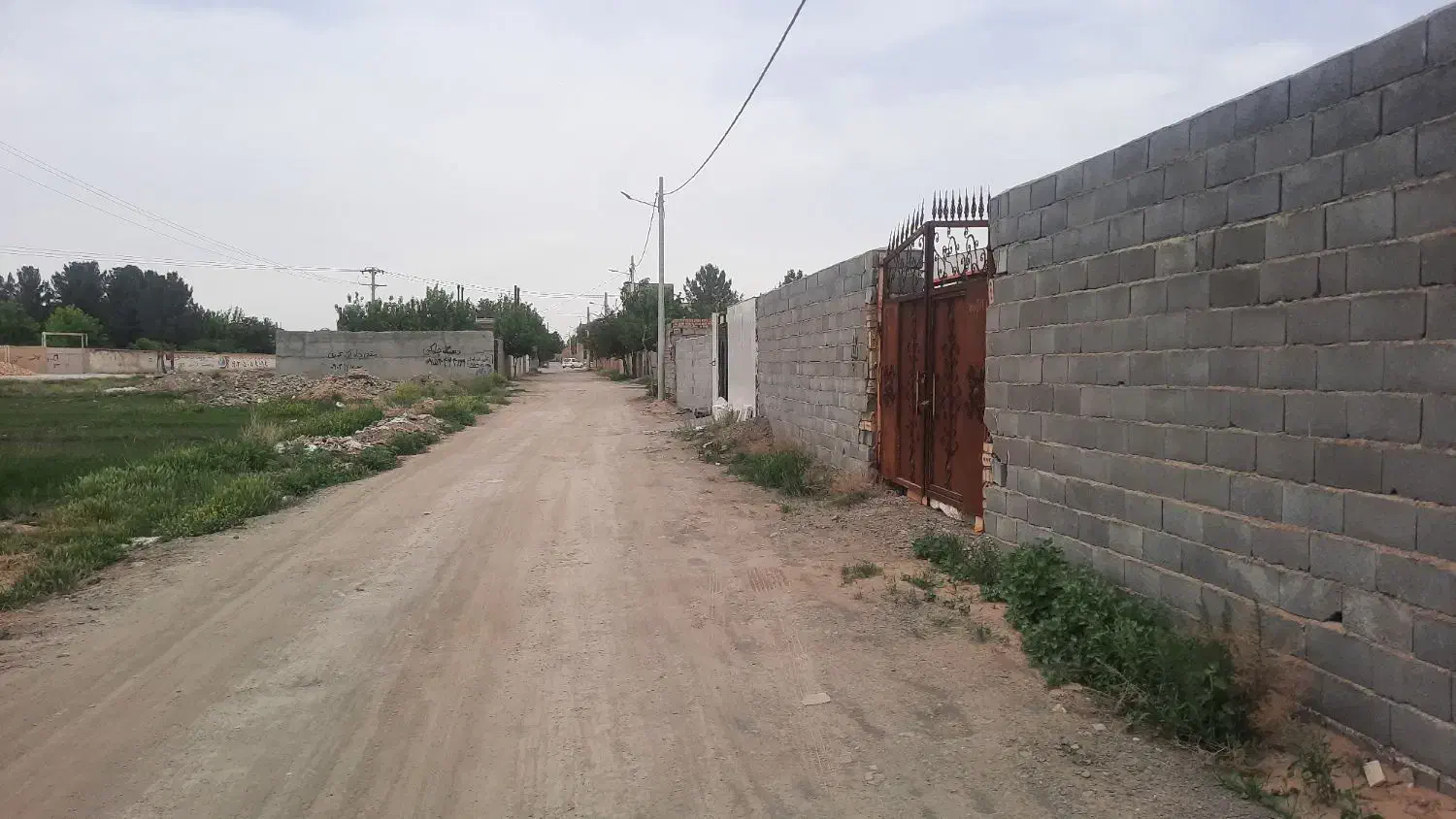 زمین مسکونی داخل یافت