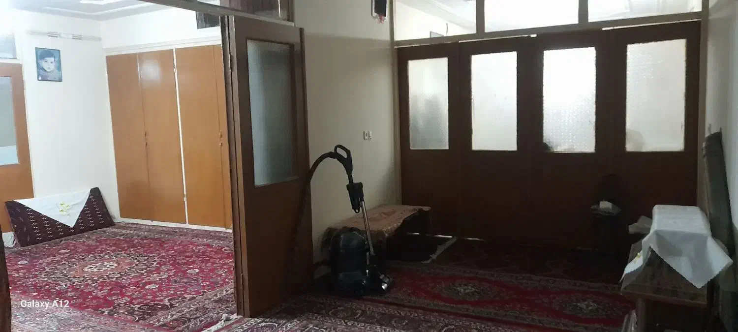 ملک فروشی با۲۰۰متر تجاری دائم