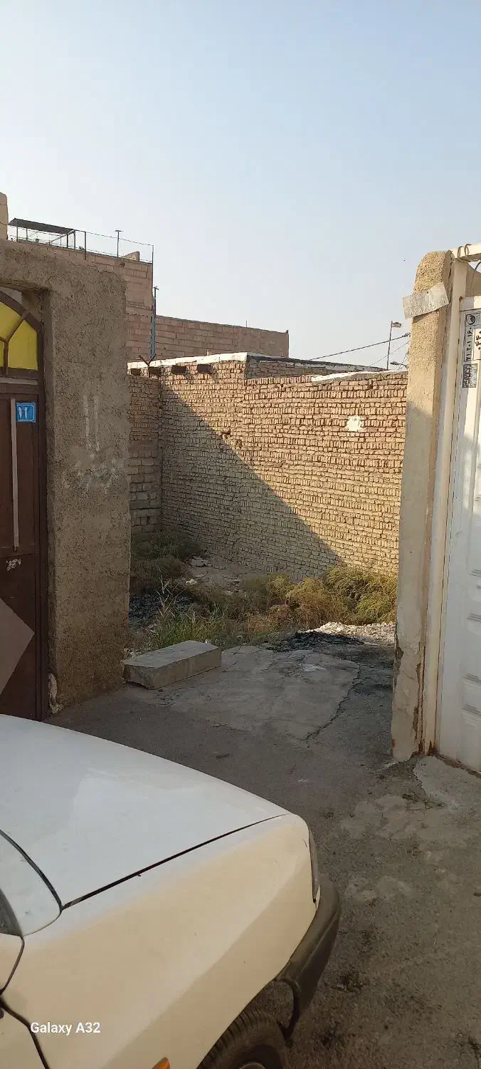 زمین۹۶متری