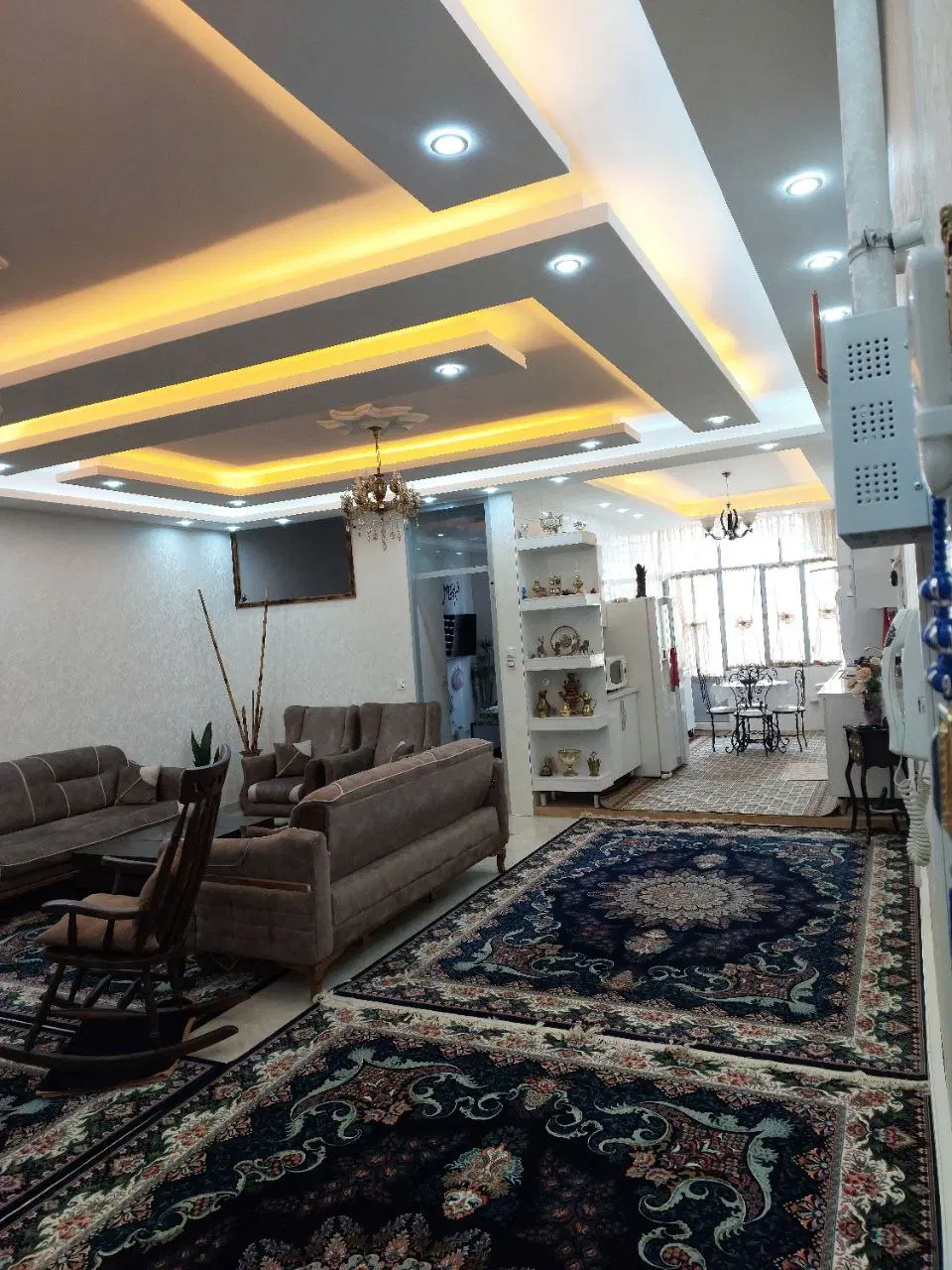 آپارتمان تک واحدی گلسرخ_مسکن