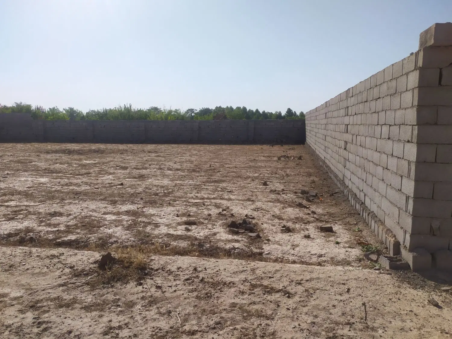 زمین ملکی با متراز 300و400متری