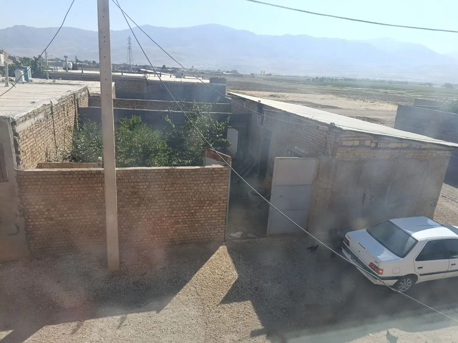 ساختمان برا ملک مسکونی