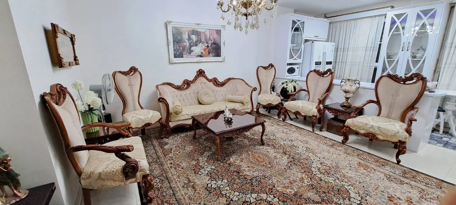 آپارتمان  ۷۰ متری در مجتمع نیلوفر