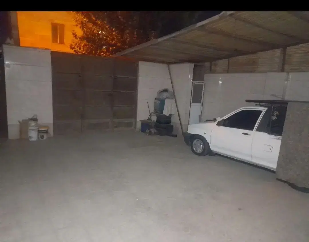 خانه  ویلایی در سه طبقه
