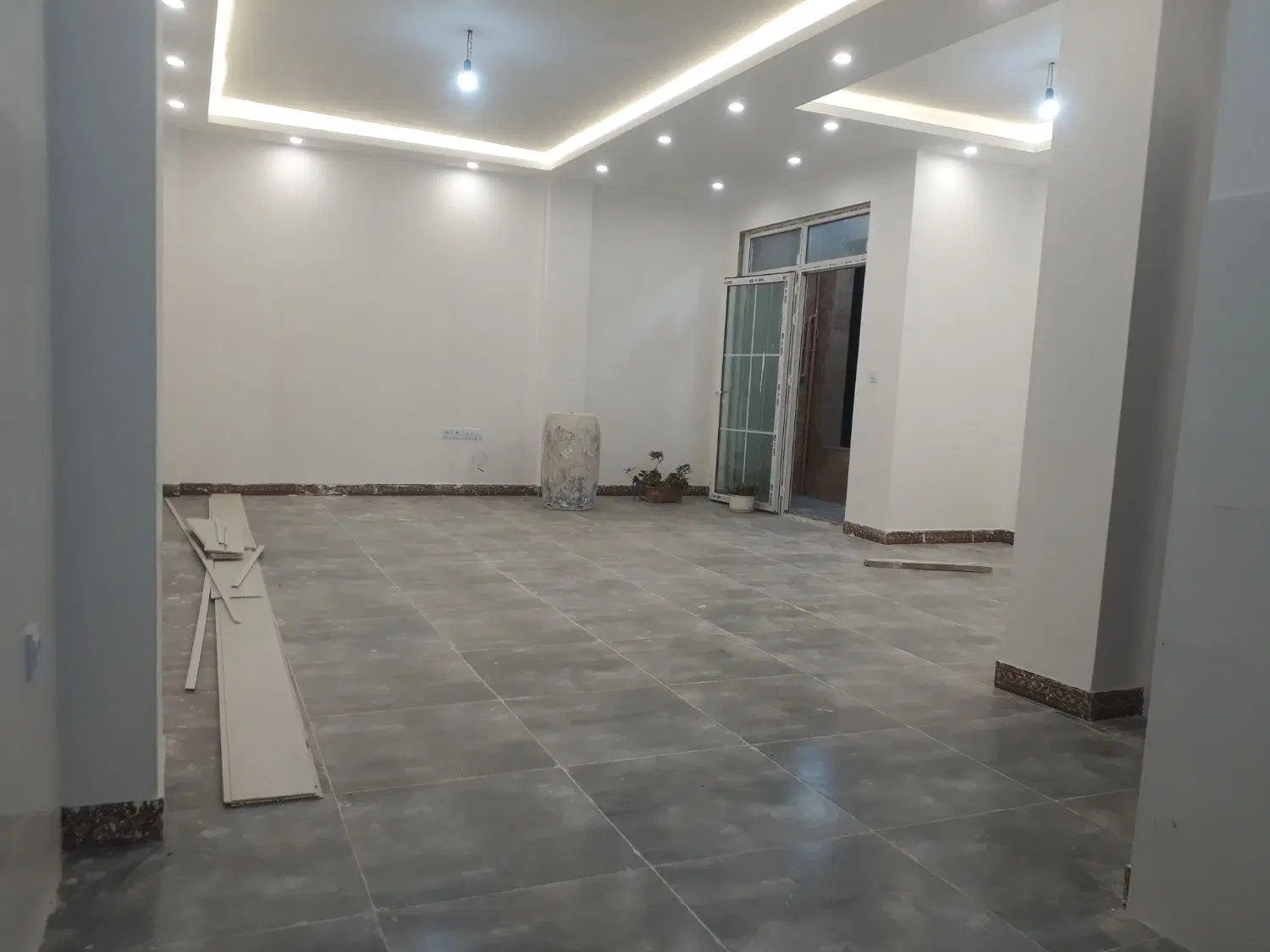 واحد۱۰۰متری نوساز