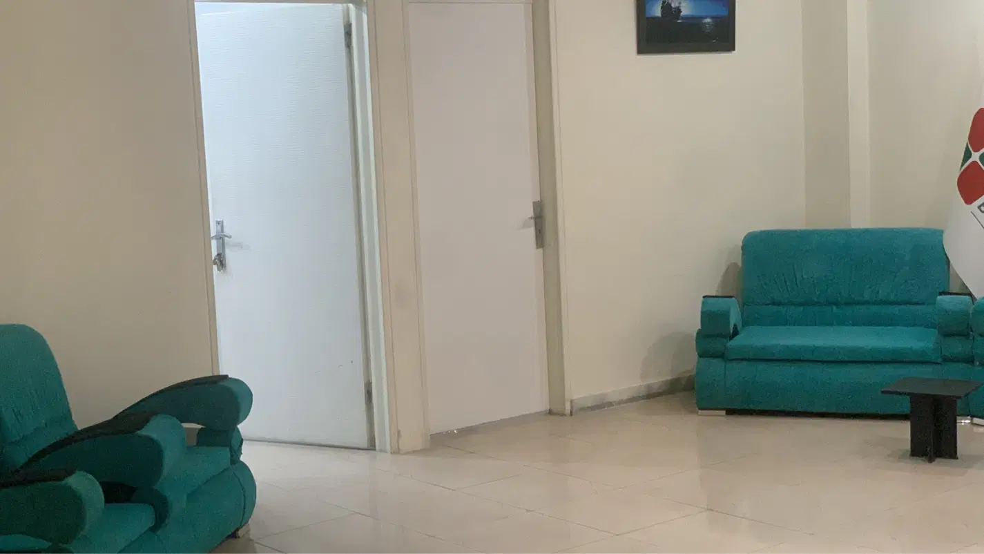 اجاره یک اتاق از یک واحد اداری