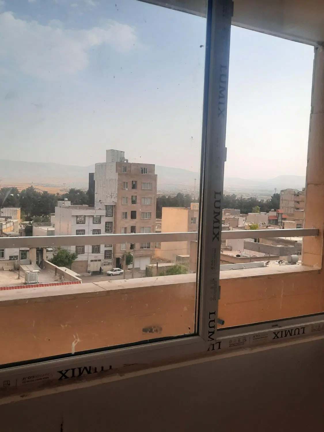 فروش واحد خشک ۱۱۷ متری شهرک نصر  بهترین موقعیت