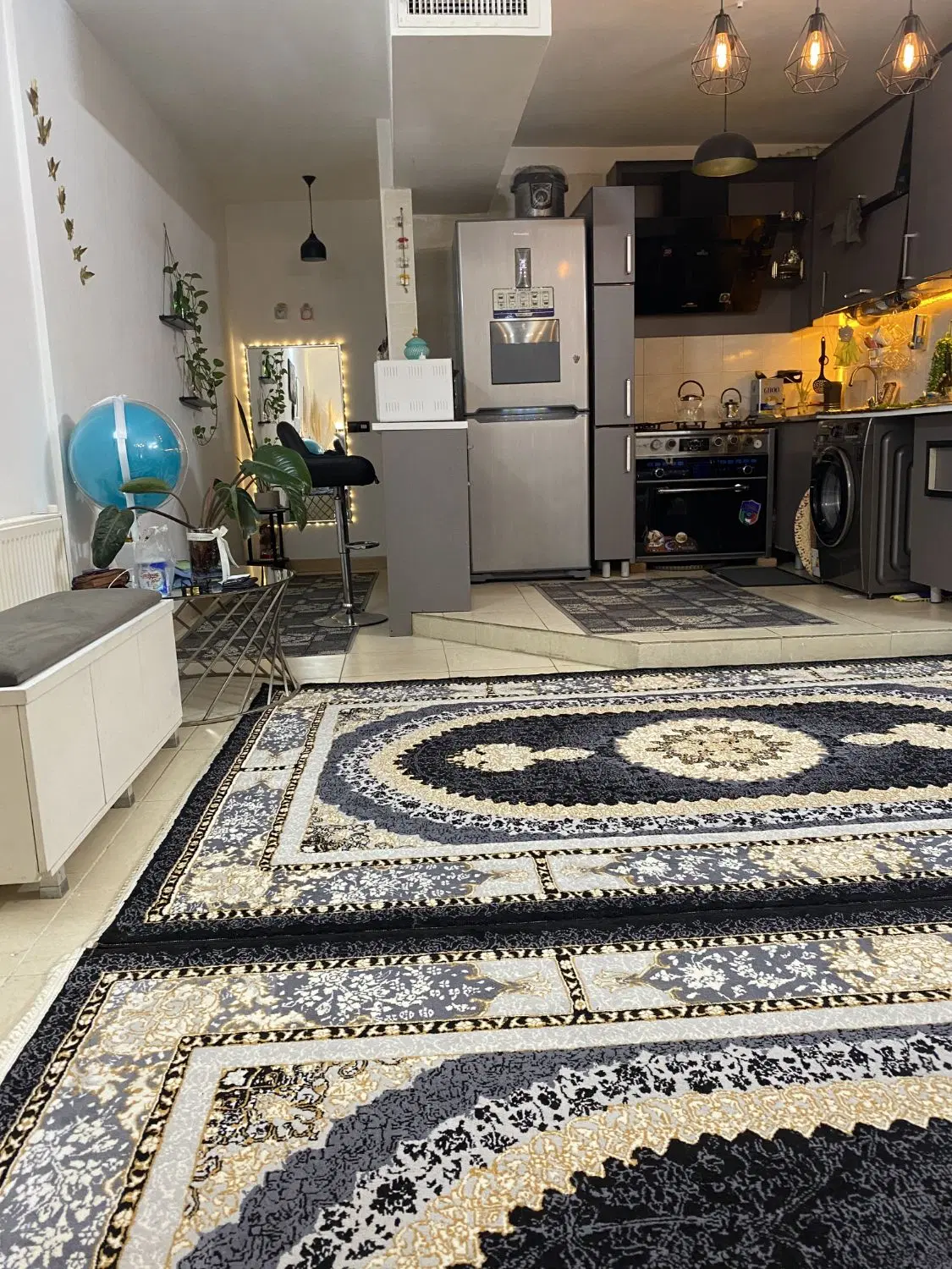 آپارتمان مهرگان، بوستان ۱
