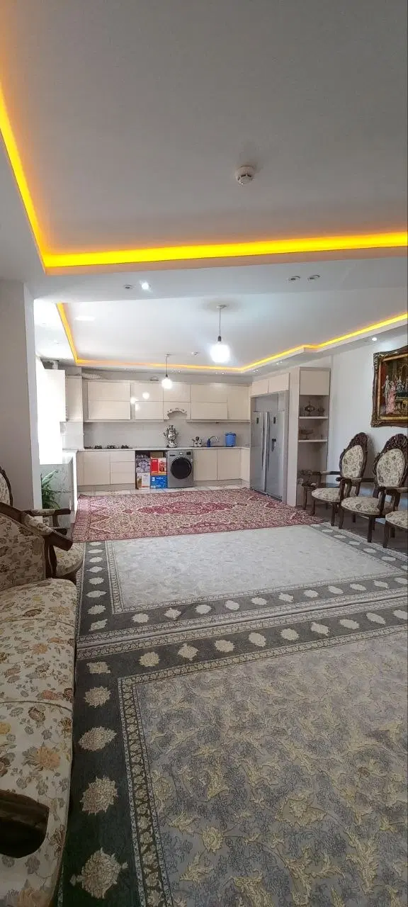 آپارتمان نوساز در مرکز شهر