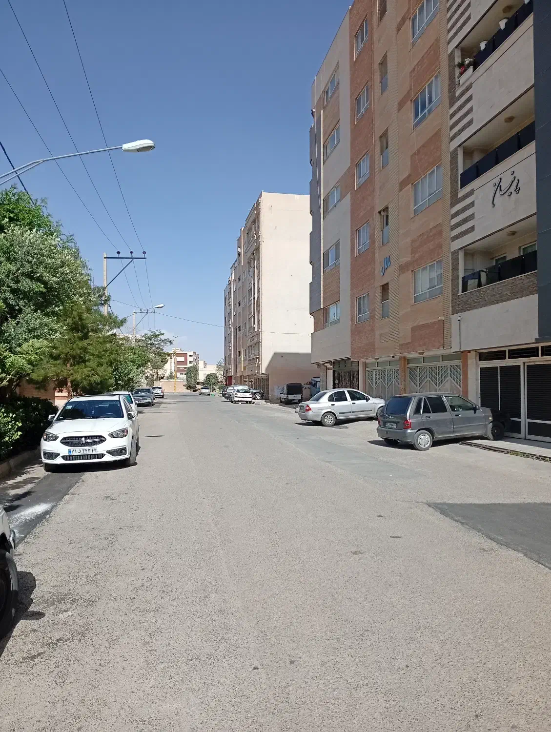 آپارتمان 110 متری حکیم ثنائی