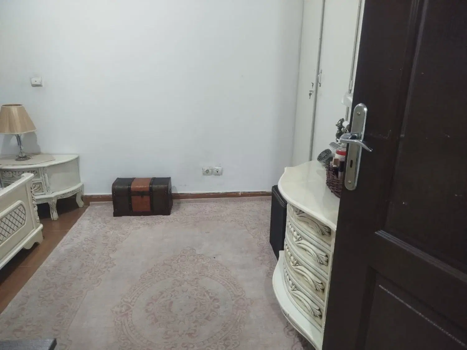 واحد 83متری استقلال