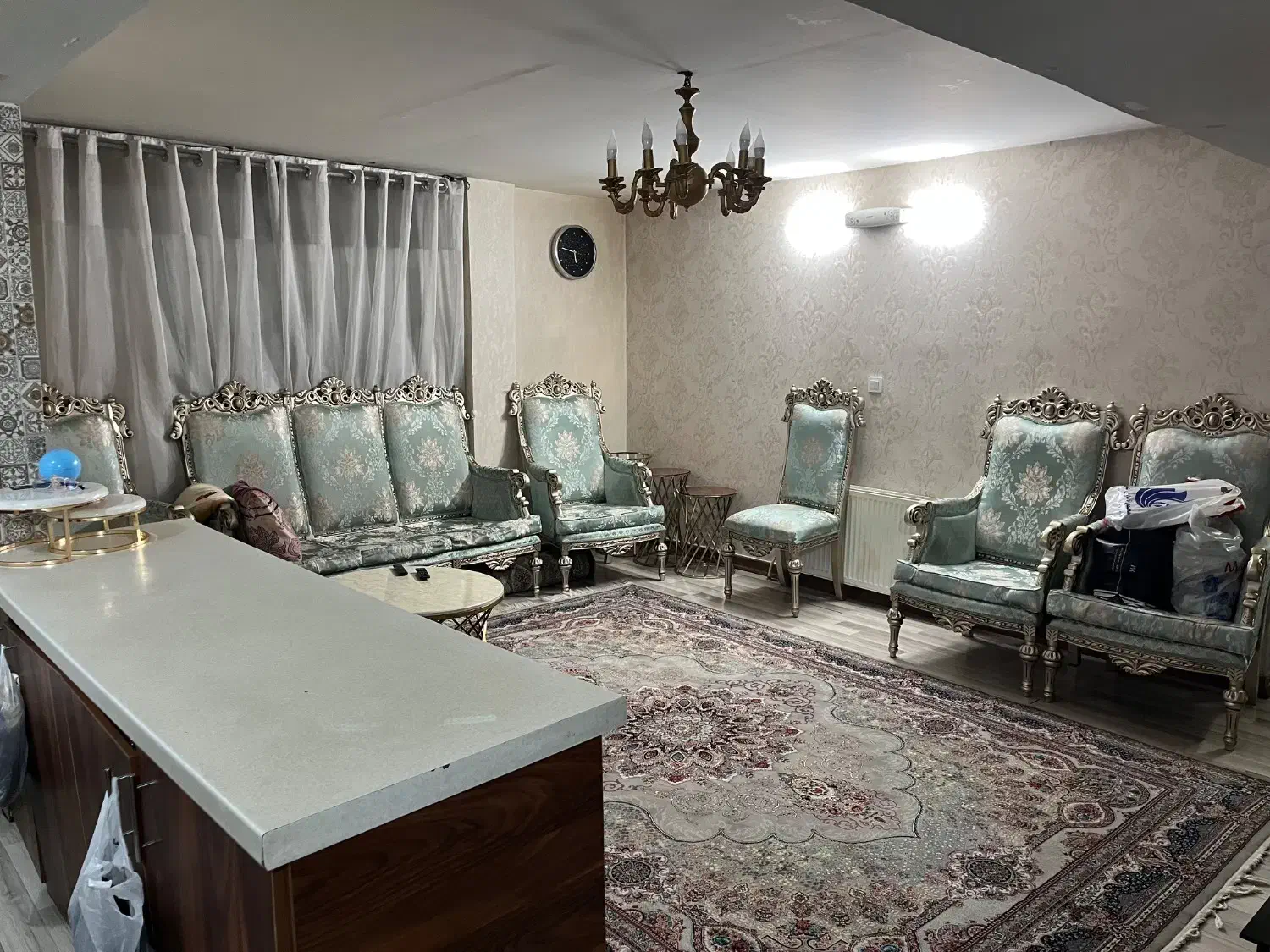 ۷۶ متر پارکینگ سندی  دارد فول امکانات پروژه نواب