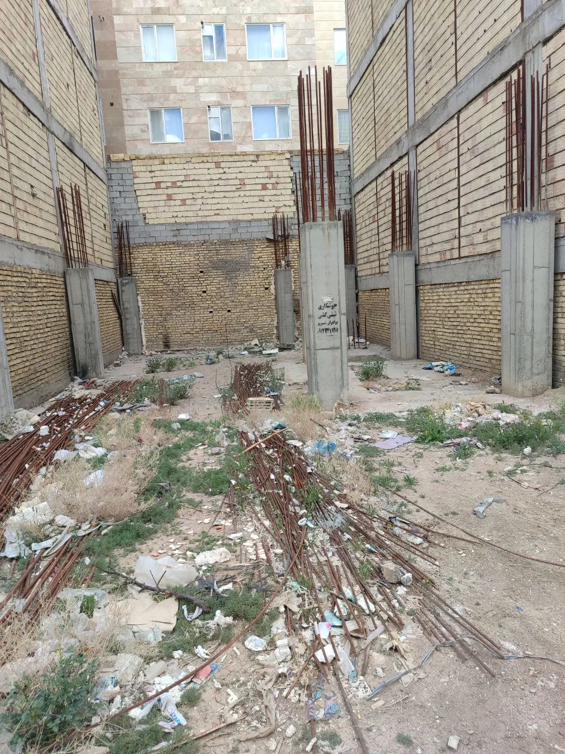 زمین چهار نفره جمعه بازار