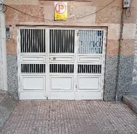 انباری یا پارک خودرو