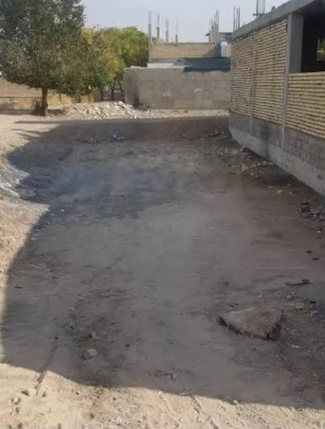 ۷۲۵متر زمین درآبد امام