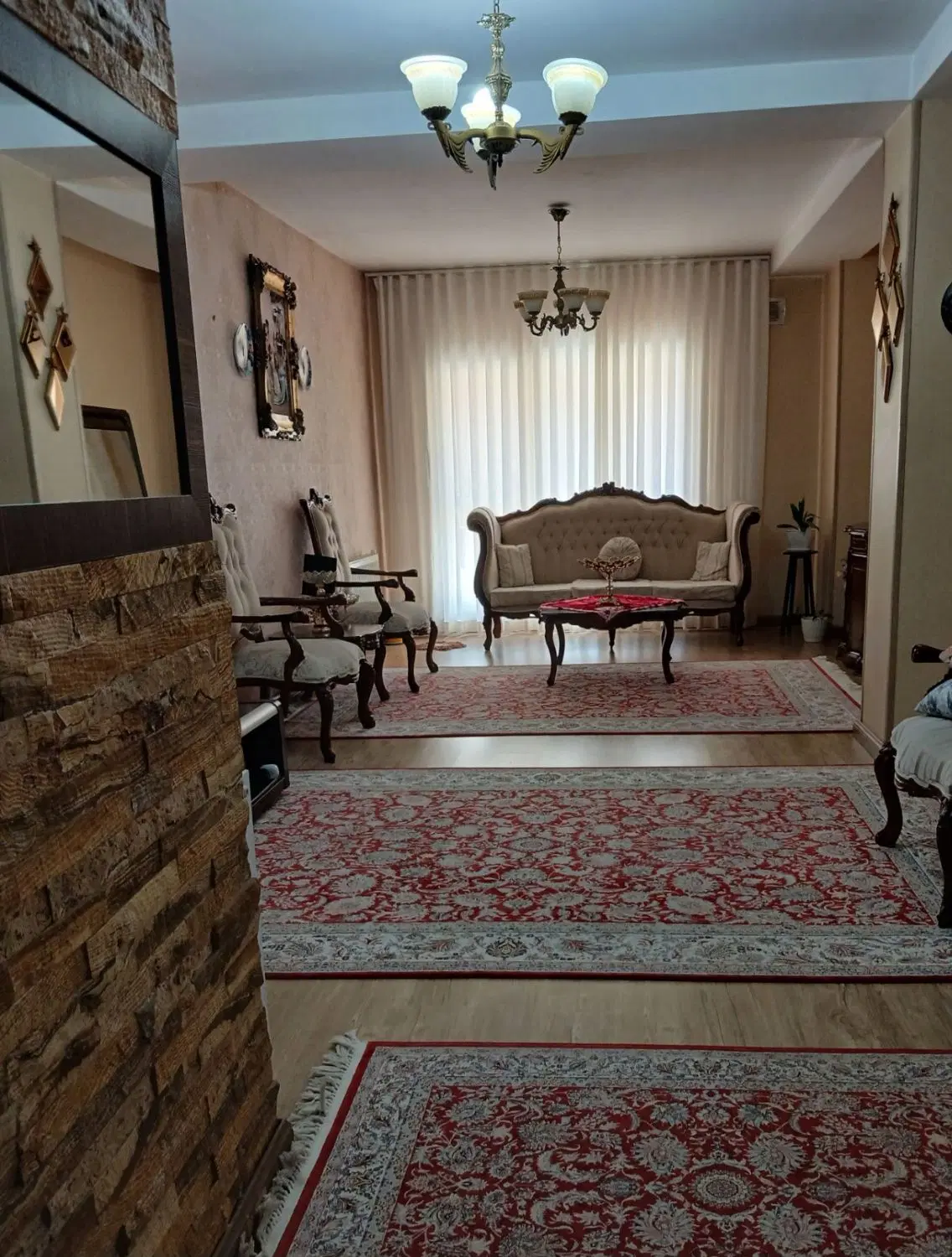واحد ۸۰ متری فول امکانات