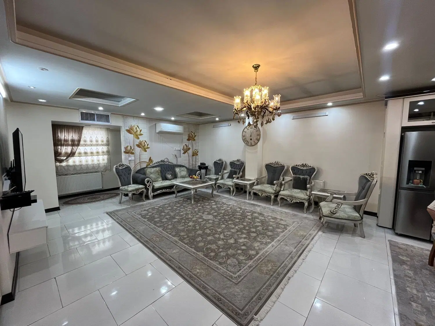 آپارتمان ۱۰۳متری شاپور آسانسور پارکینگ تراس