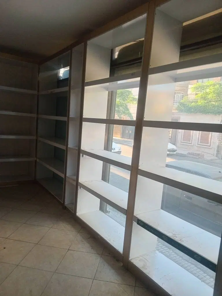 ملک دربستی ۹۰متر تجاری