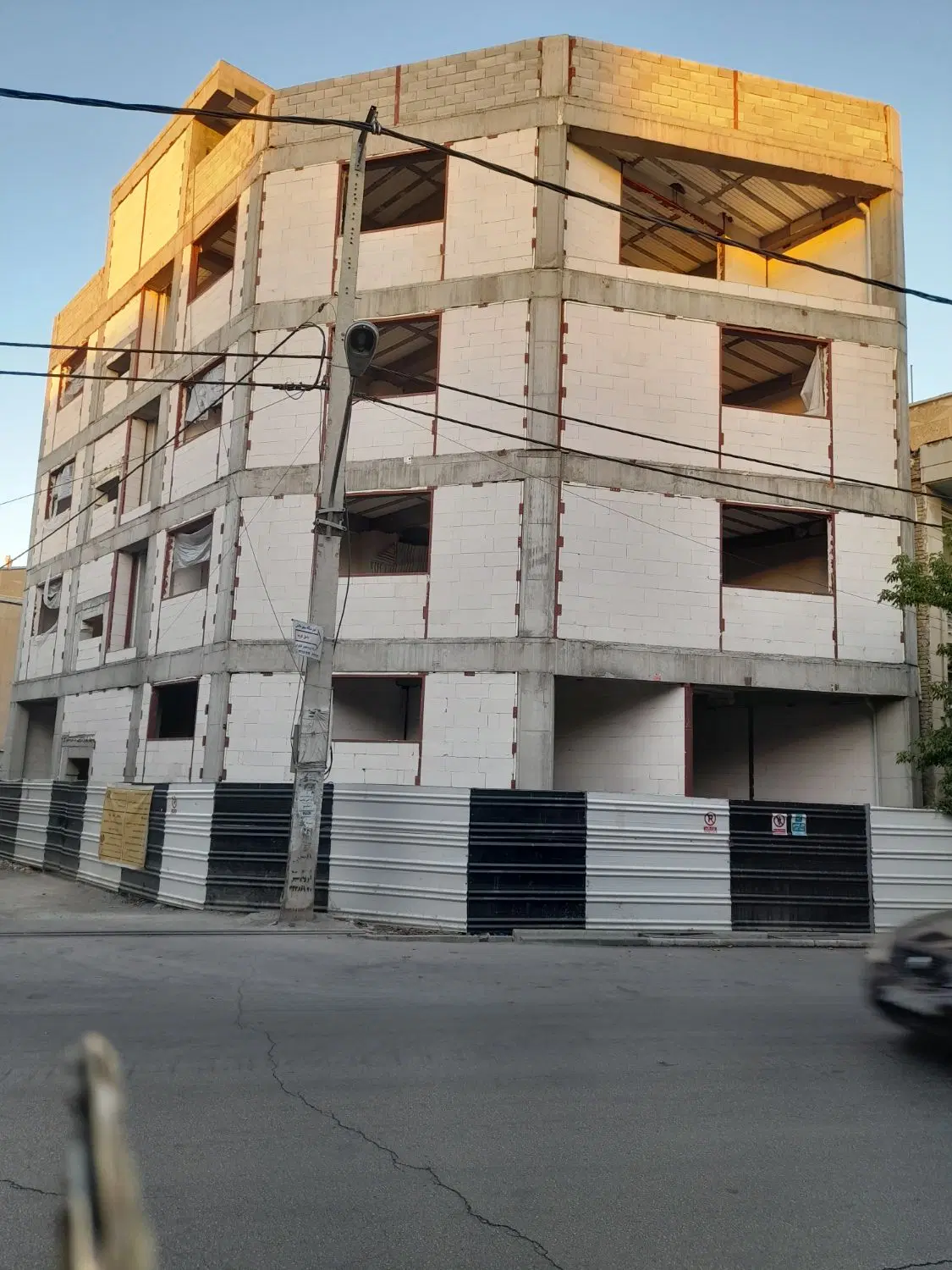 آپارتمان تجاری مسکونی دو نبش