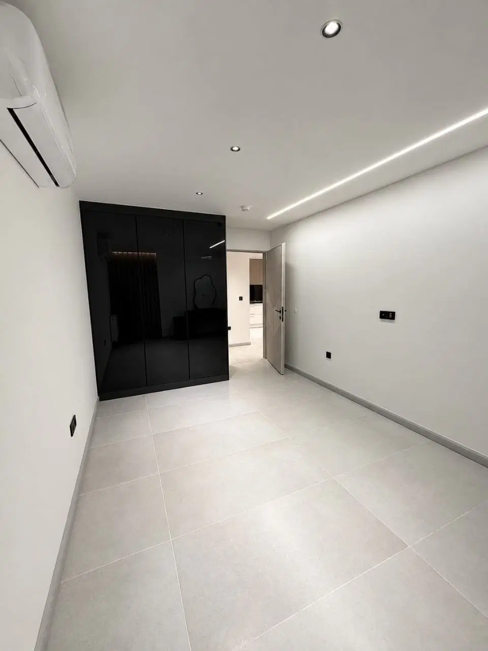 ۹۰ مـتر _ فـول دیزاین _ بدون مشابه در نور و نقشه