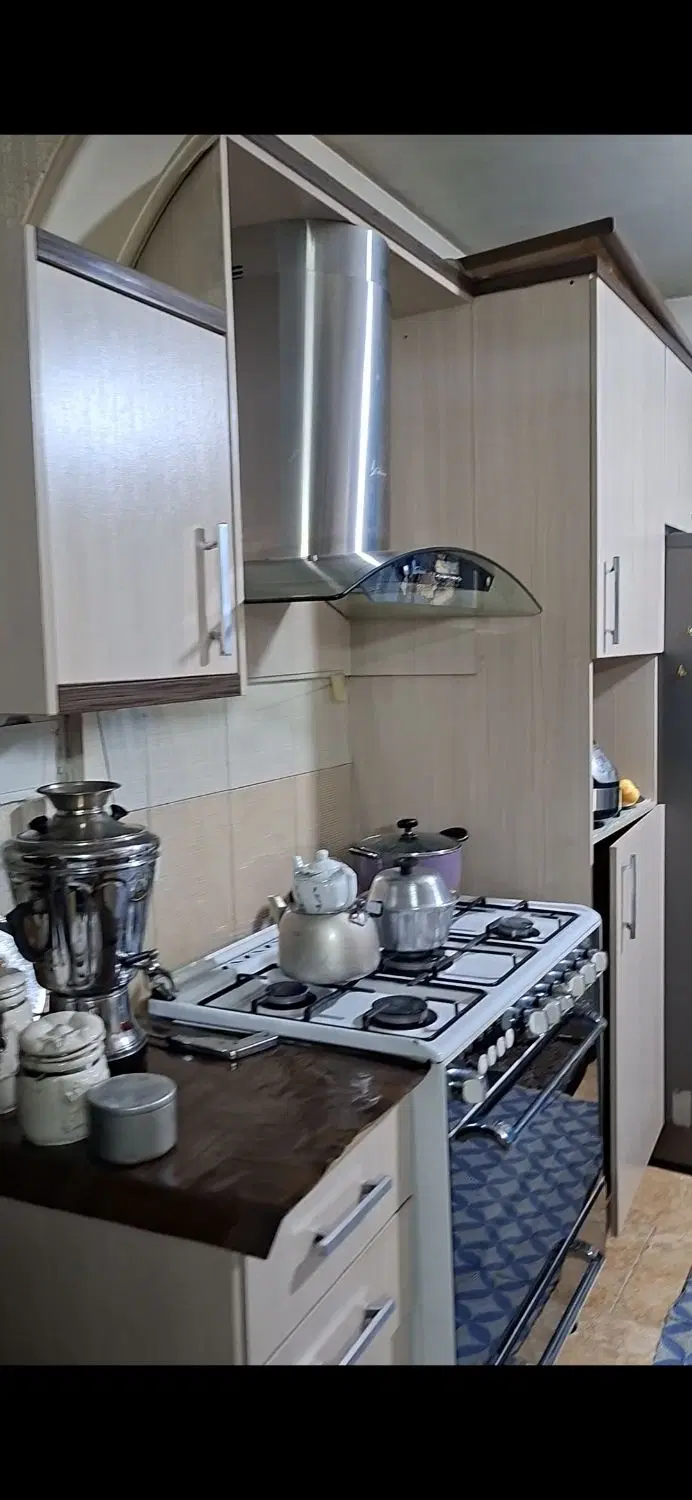 آپارتمان هاشم آباد خ عباس کاشی