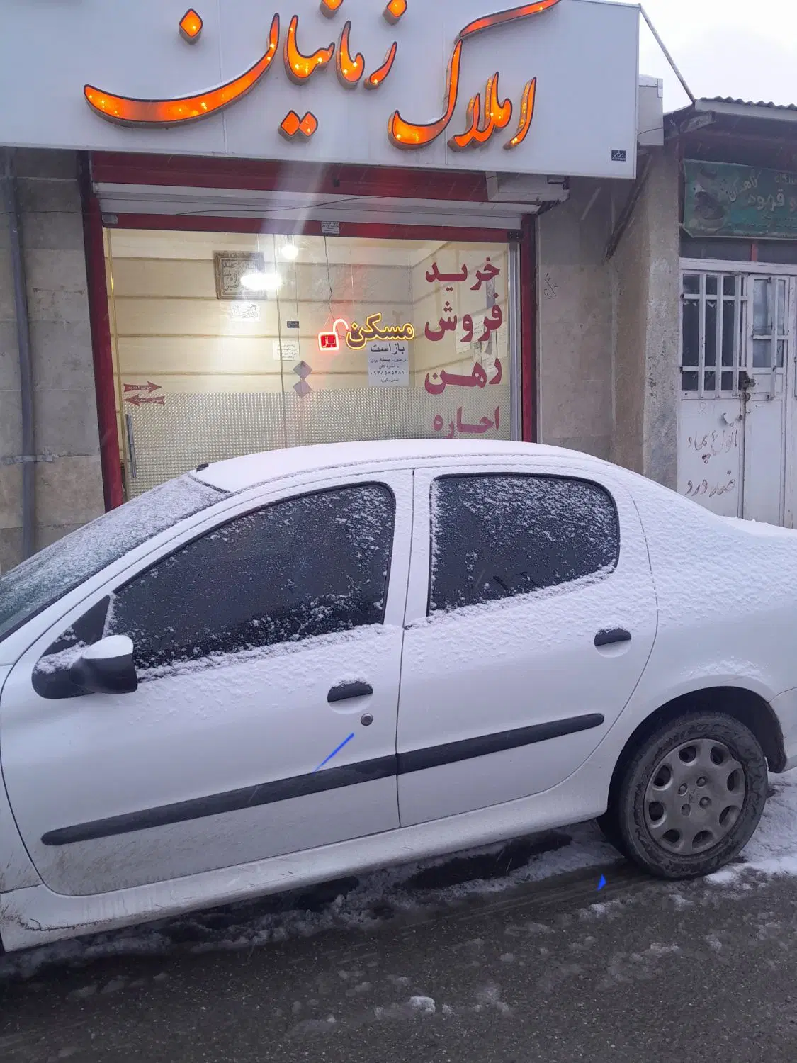 مرغداری  ۴۰۰۰ و.۱۲هزار قطعه ای .دامداری ۵۰۰راسی