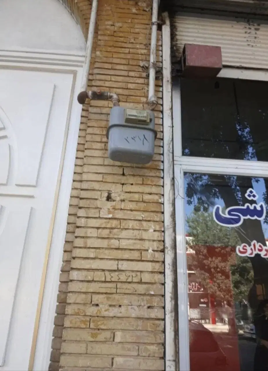 رهن و اجاره مغازه ۲۰ متری میدان وزیری