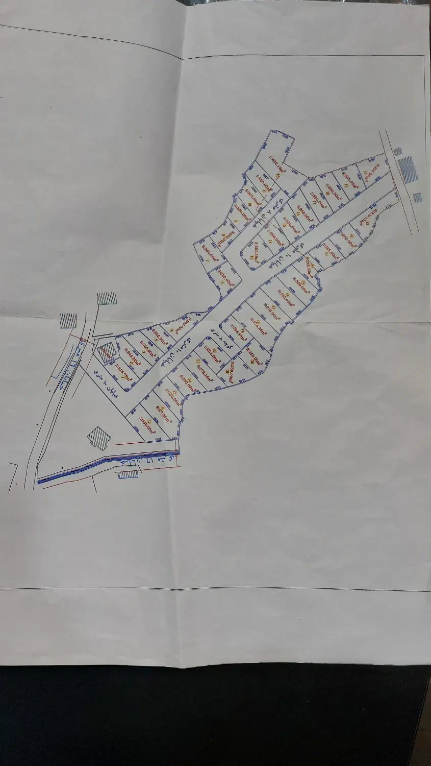 یک قطعه زمین در شهرک