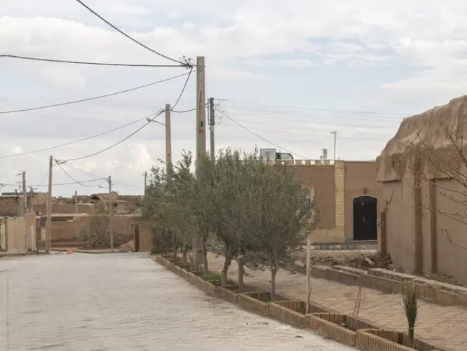 ملک در روستای تاریخی گردشگری بیابانک بهترین مکان