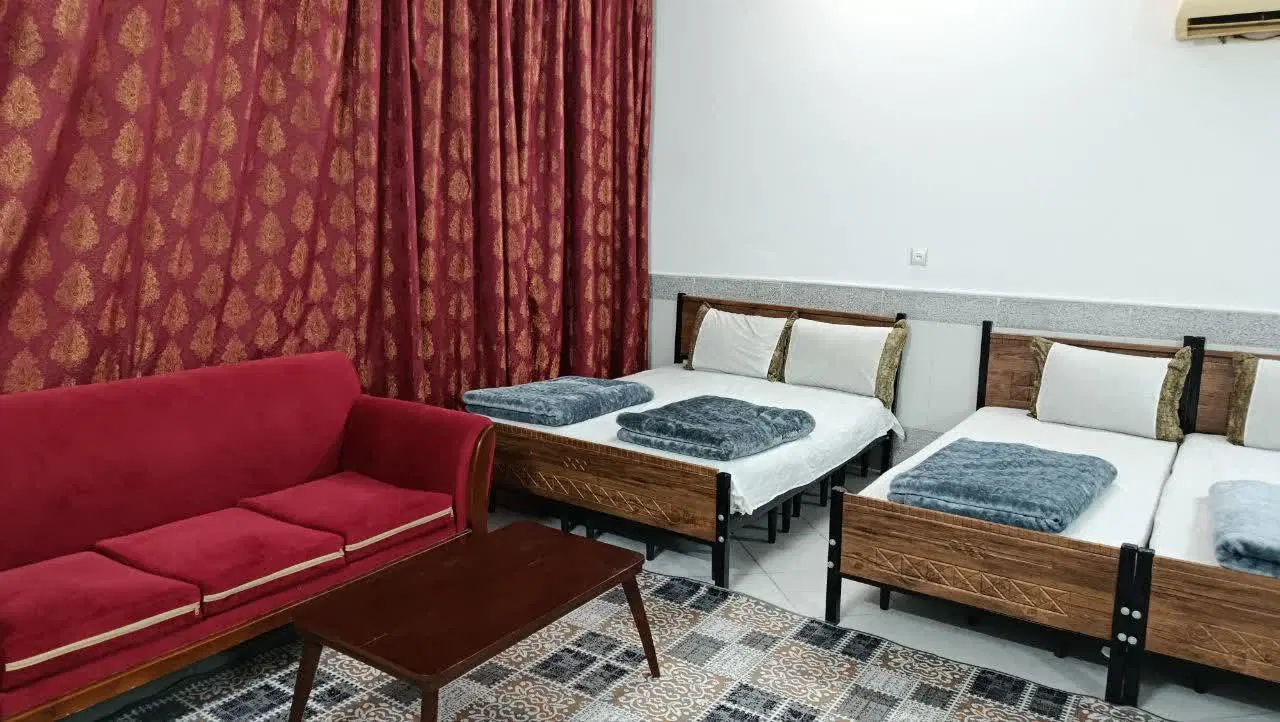 سوئیت مهمانپذیر. (تمیز روبروی حرم با پارکینگ)