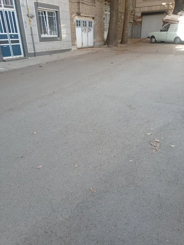 زمین فروشی