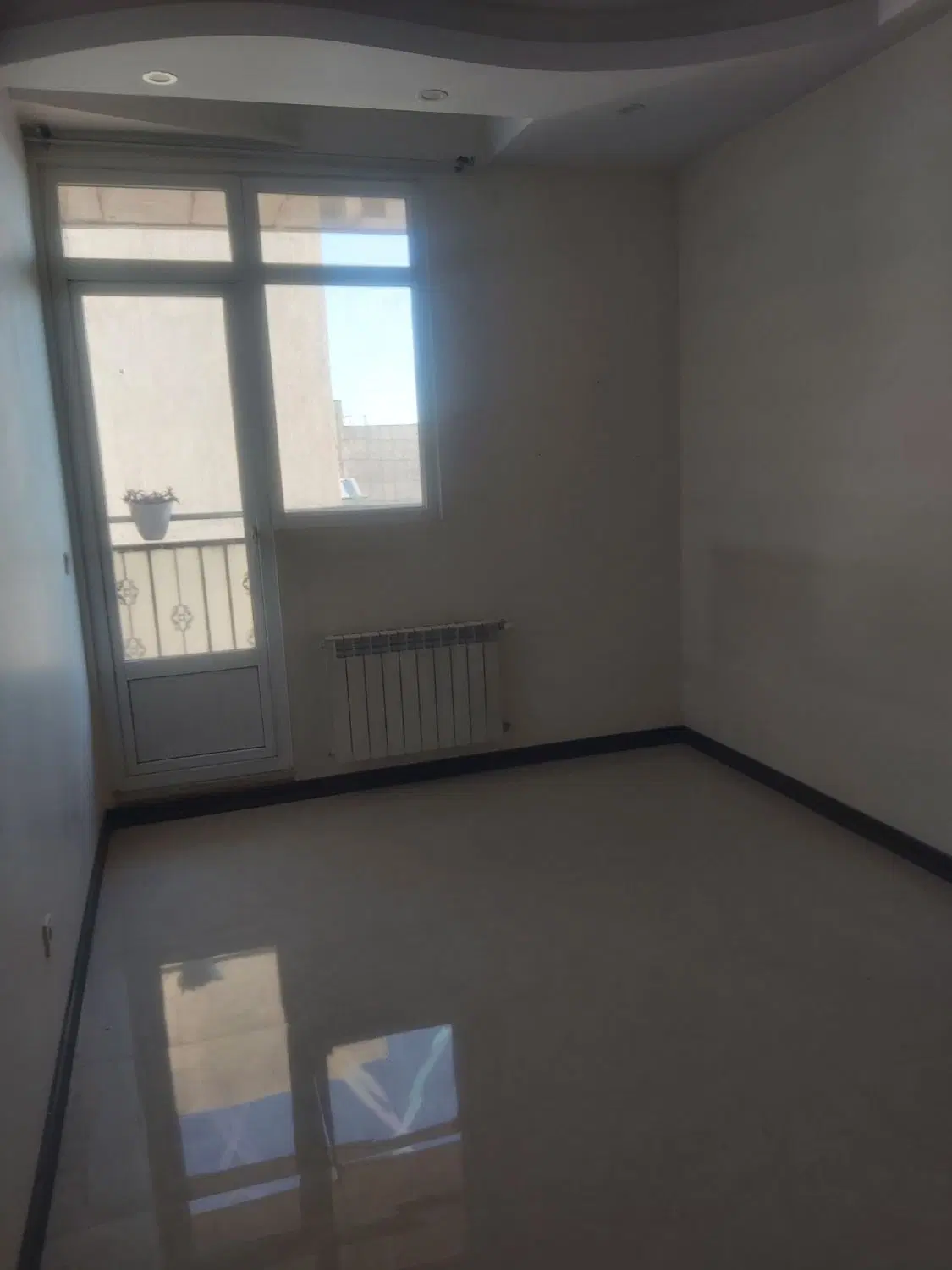آپارتمان ۱۲۰ متر فول امکانات (اوقاف . چهارم شرقی)