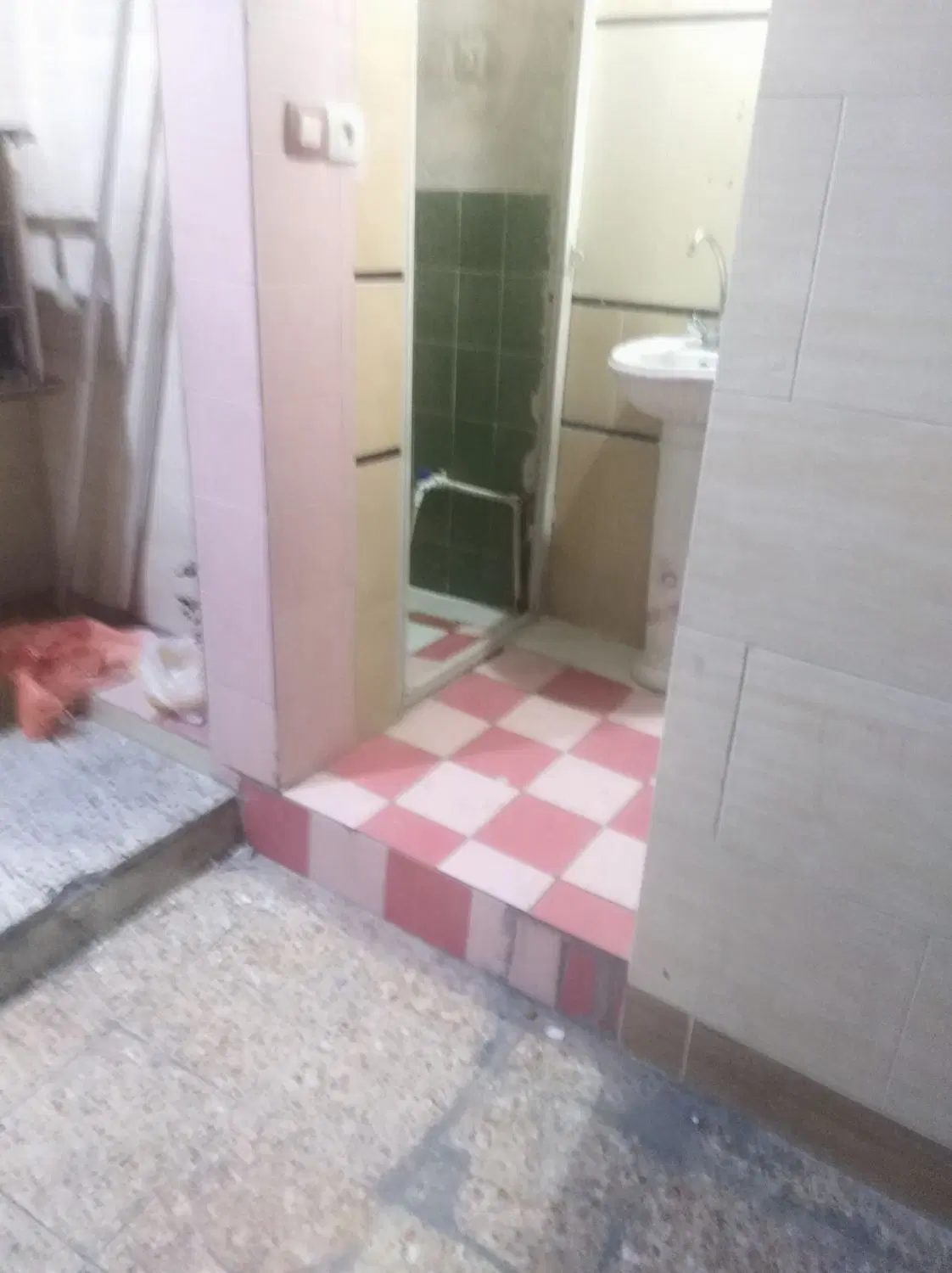 منزل 80متری رهن و اجاره پشت بازار
