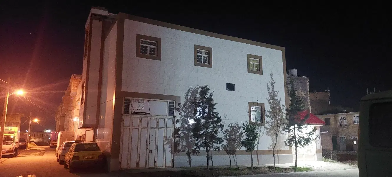 منزل ۱۳۰ متری سر نبش خیابان شهرک گردخون