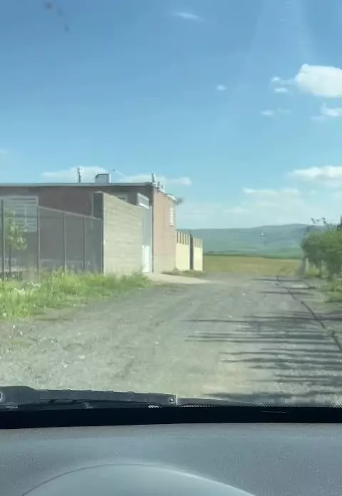 خانه باغ نرسیده به روستای بیگ اویسی