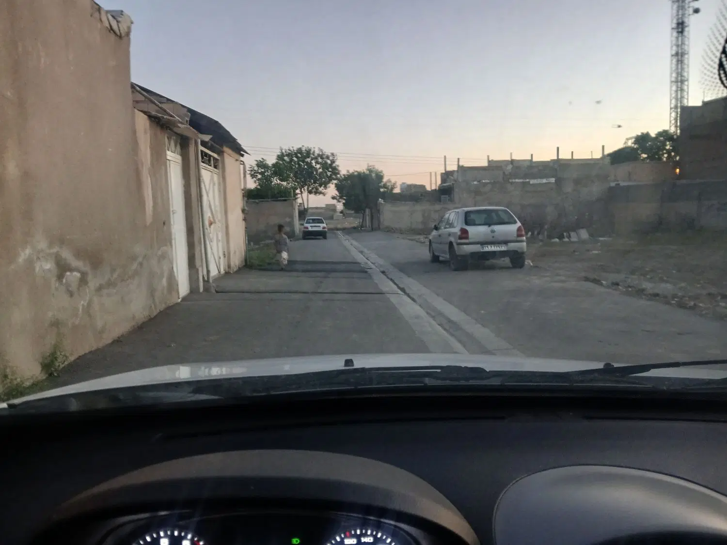 نیمه کار چهار دیواری 156متر