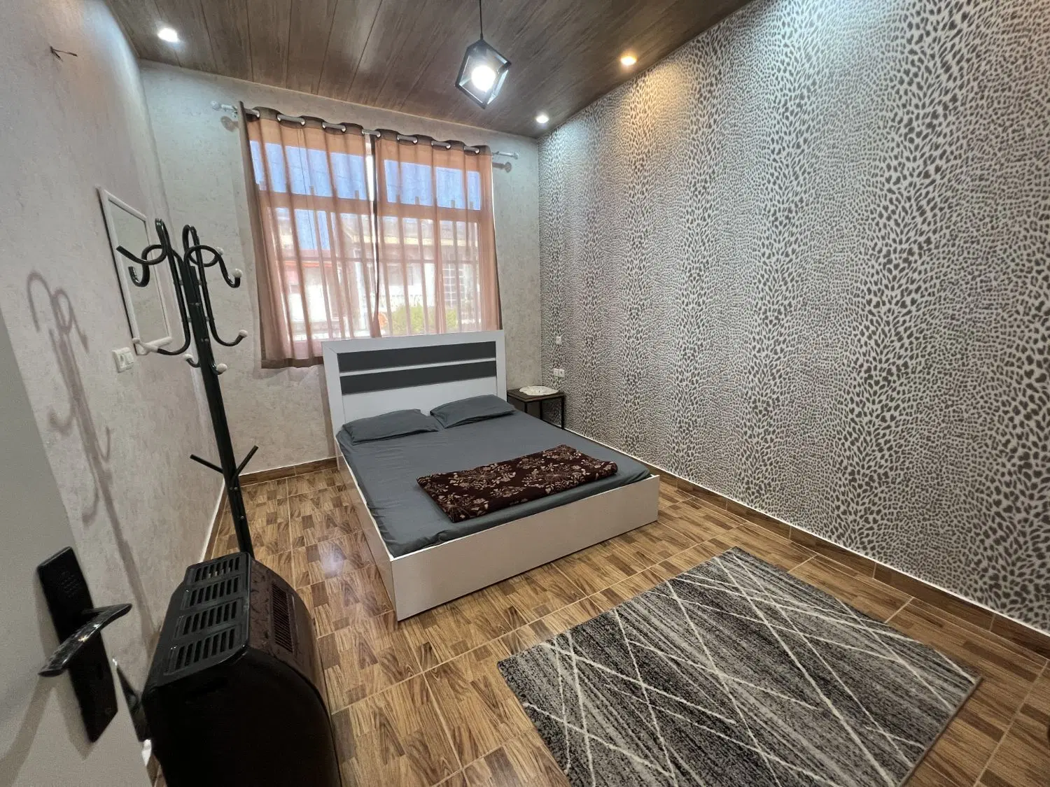 ویلایی خ معلم ۲۴۰ استخردار( تهاتر)