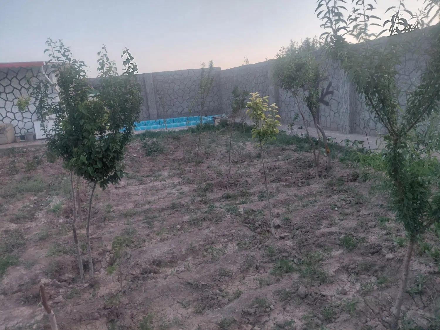 باغ460مترسه نبش باخانه باغ سه نبش