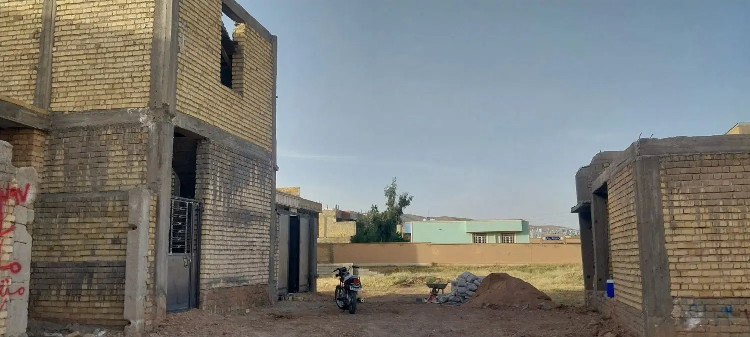اسکلت کنار دبیرستان ورودی مستقل