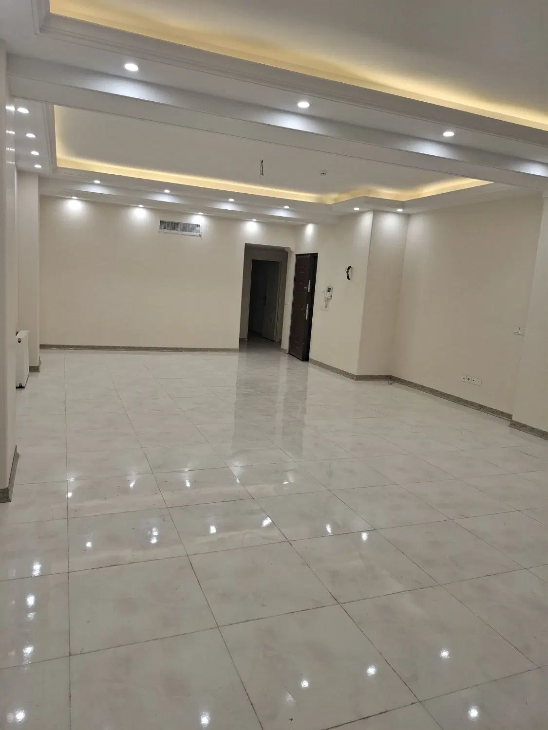اپارتمان اجاره ای  ۱۳۰ متر