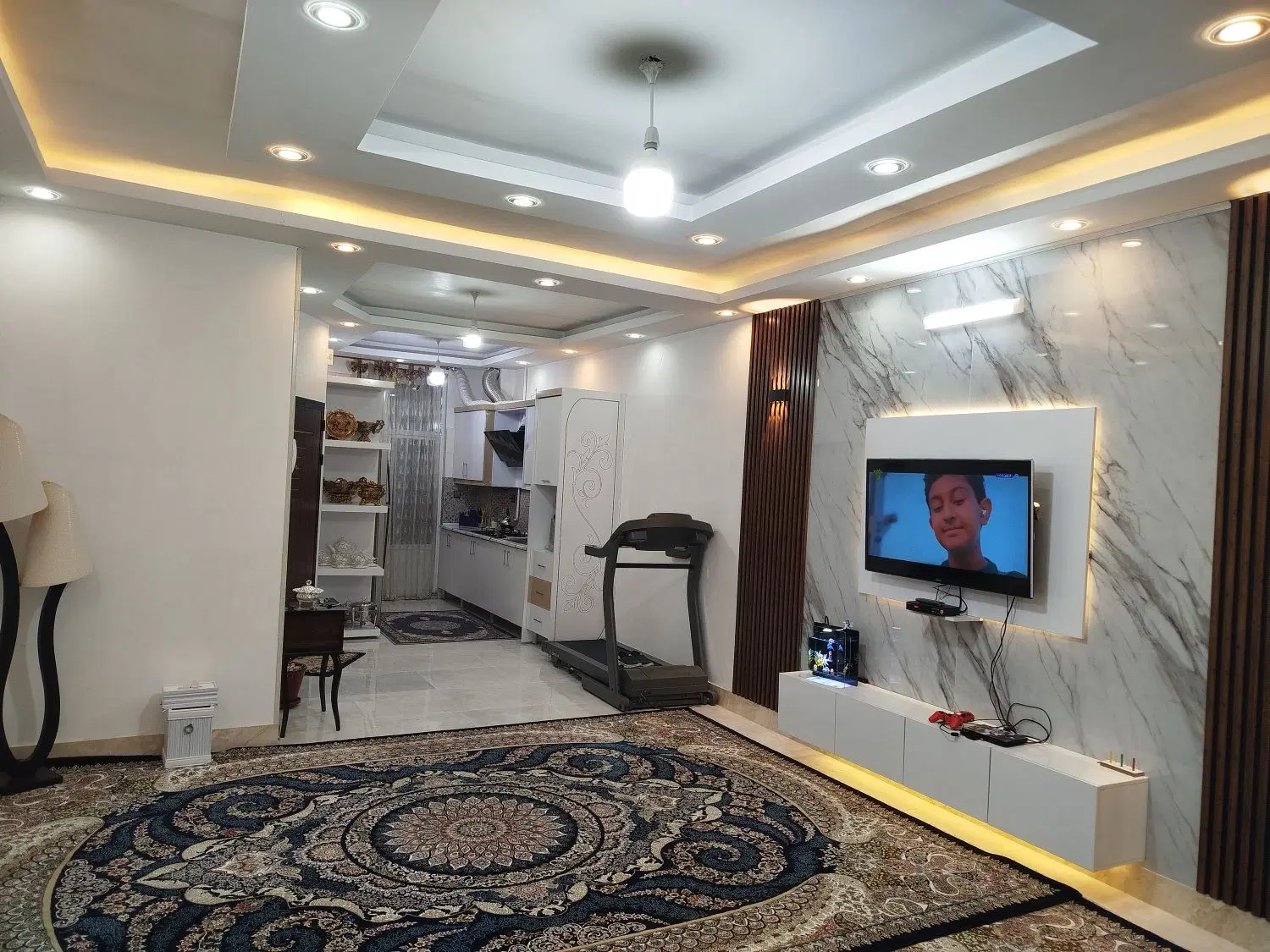 آپارتمان پارکینگ و آسانسور دار