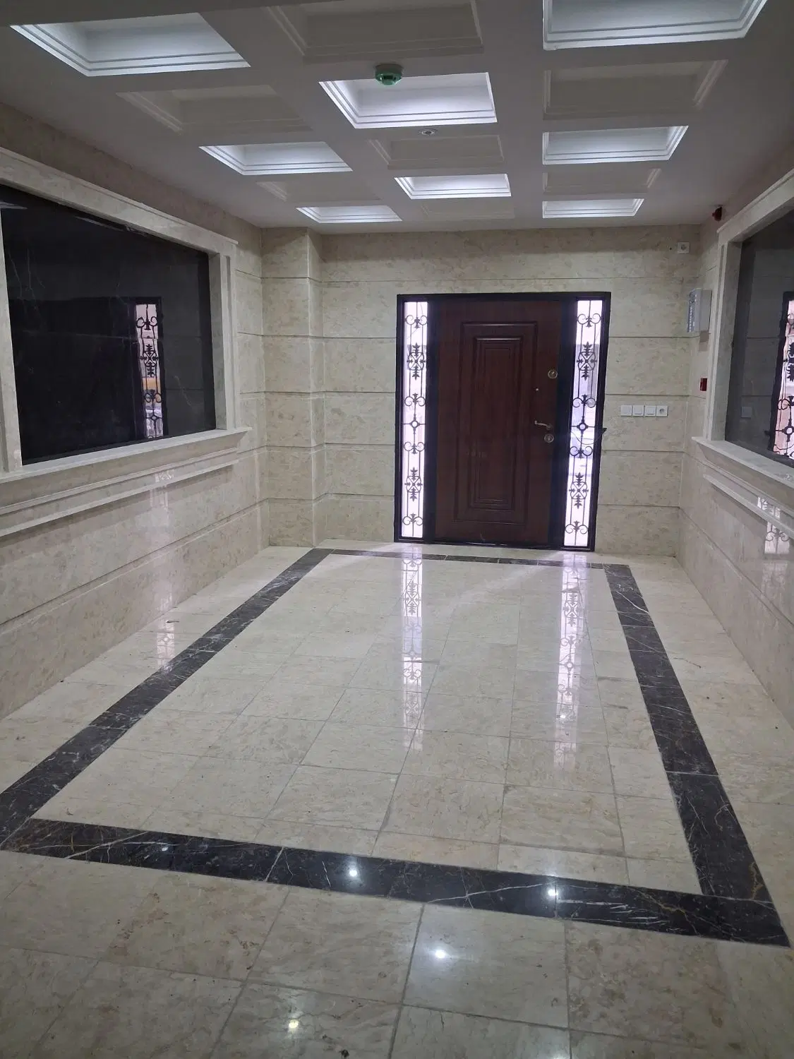 آپارتمان ۲۵۵متری تک واحده کلیدنخورده بدیعی
