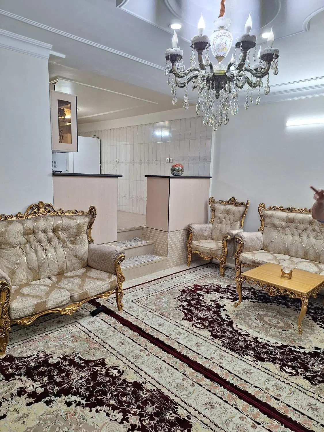 68 متر تک واحدی برای فروش طبقه اول