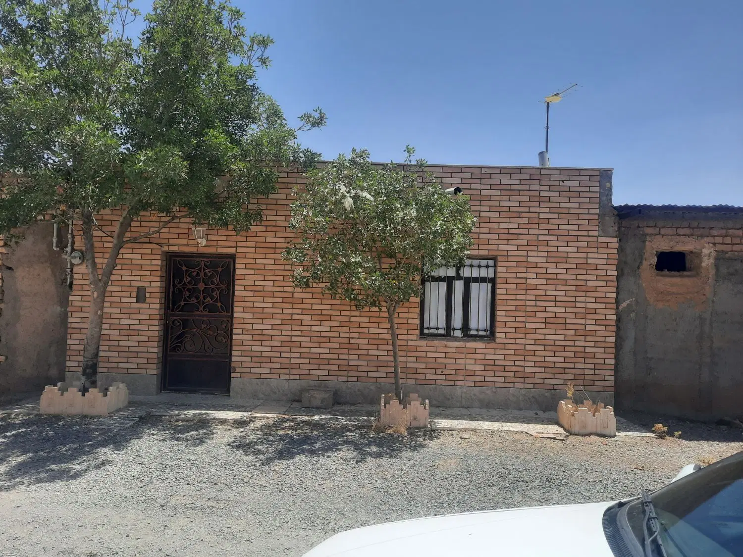 خونه باغ واقع درمزرعه نو