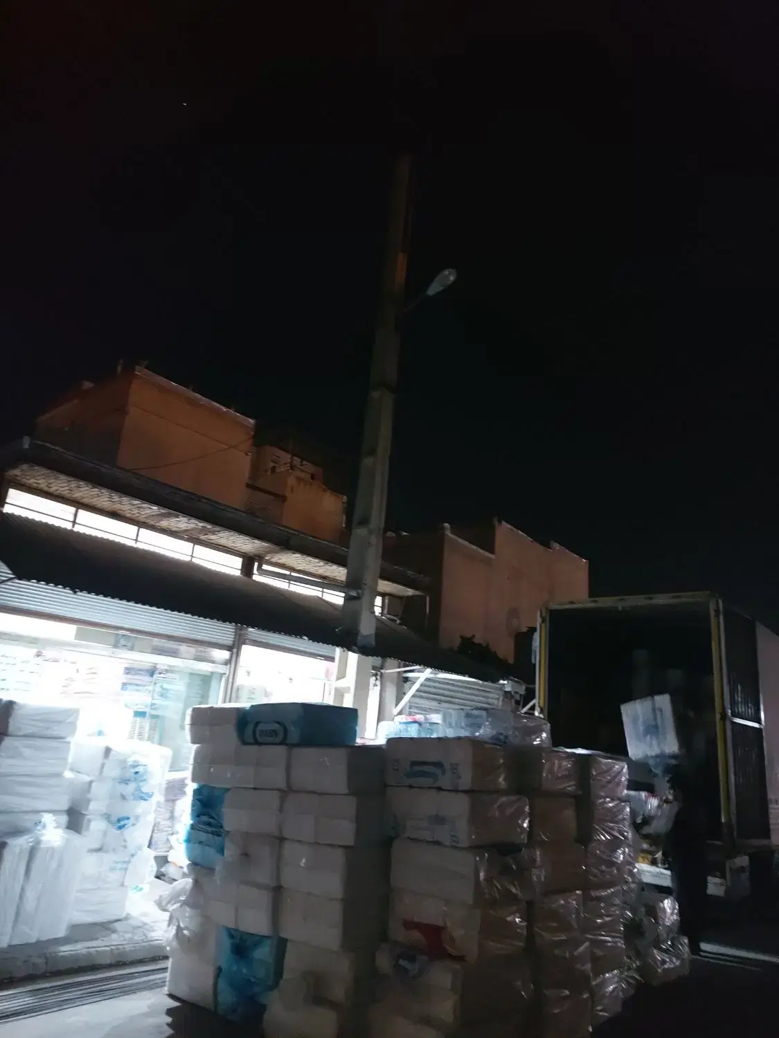 فروش دودهنه مغازه تجاری درمرکزعمده فروش ها