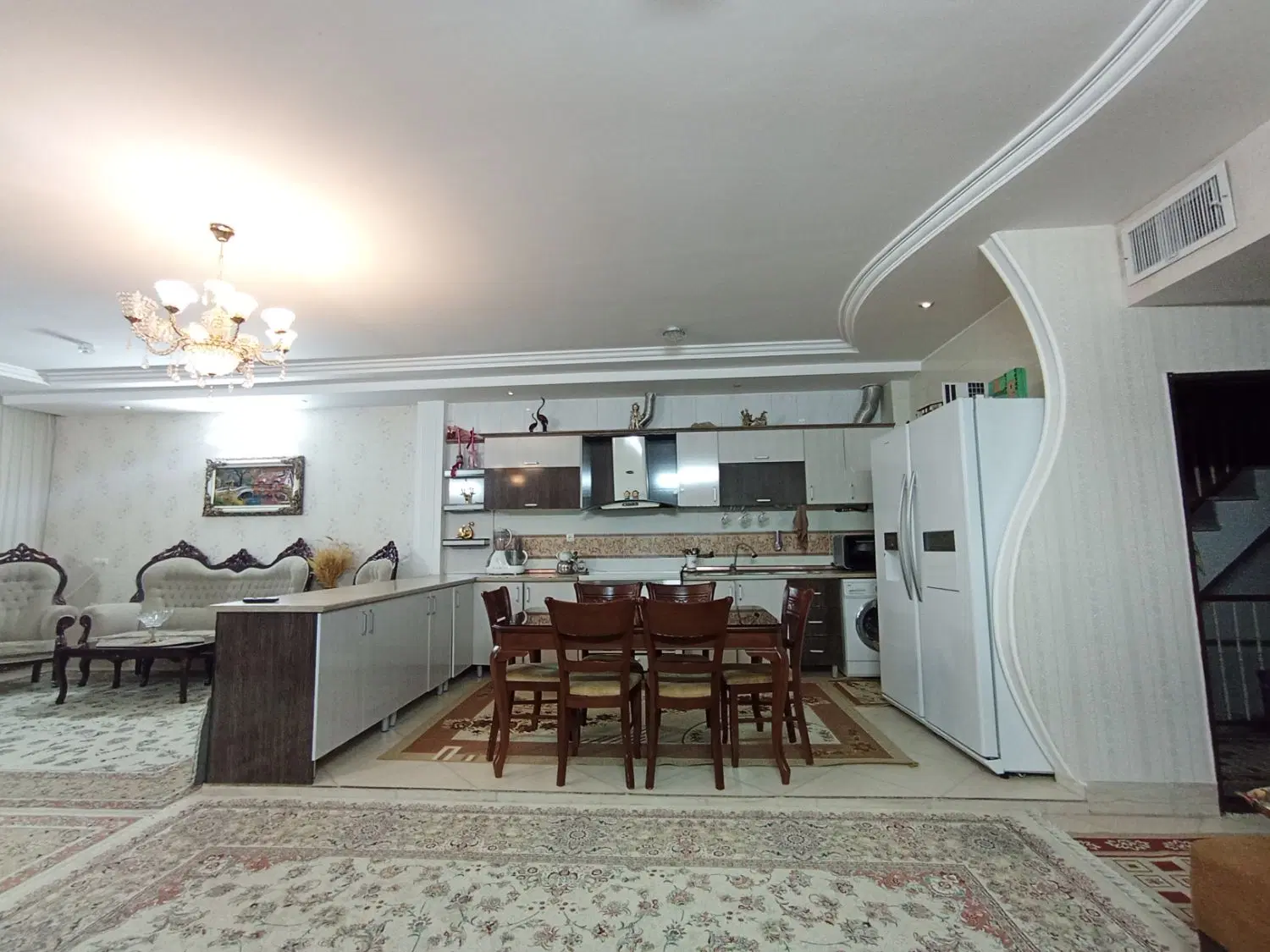 ساختمان و آپارتمان ویلایی