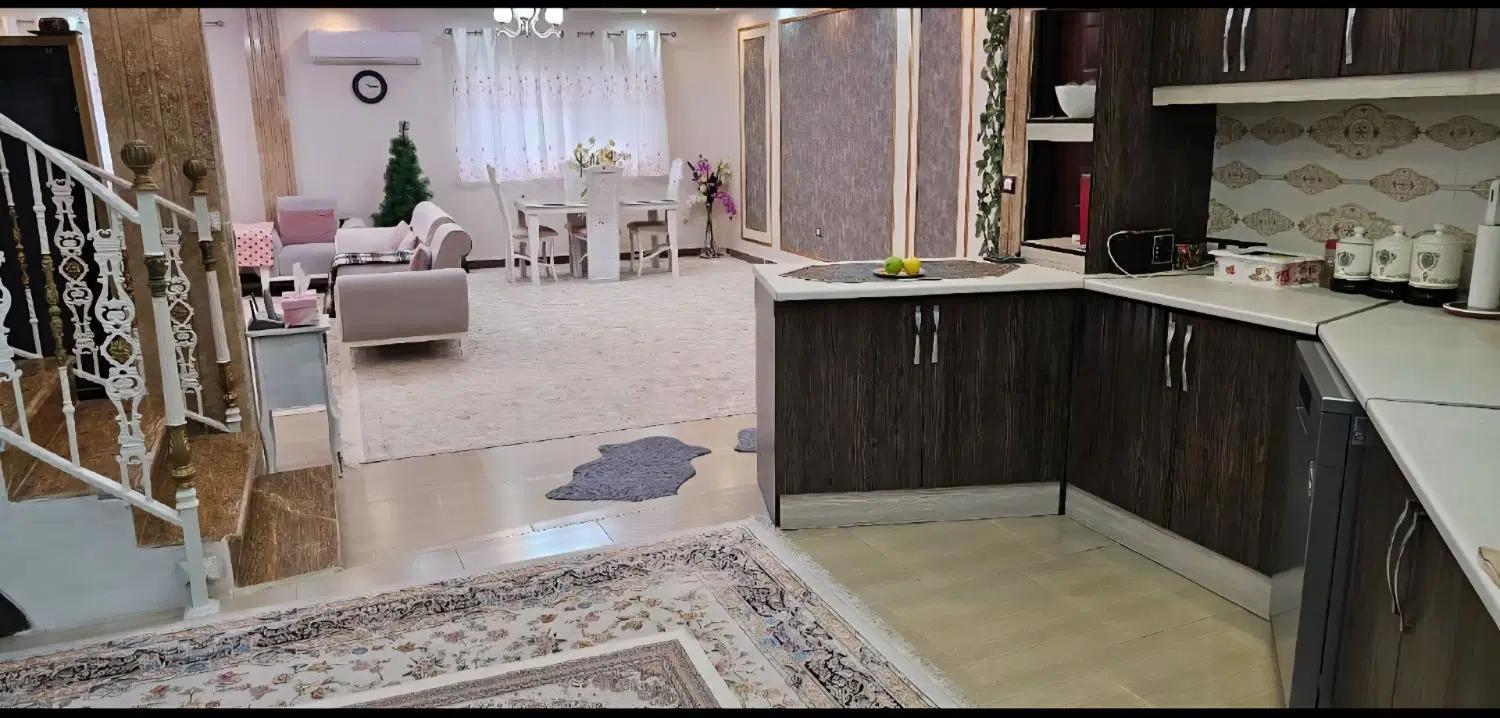 منزل دلباز و خوش‌ساخت با فضای گرم و خانوادگی